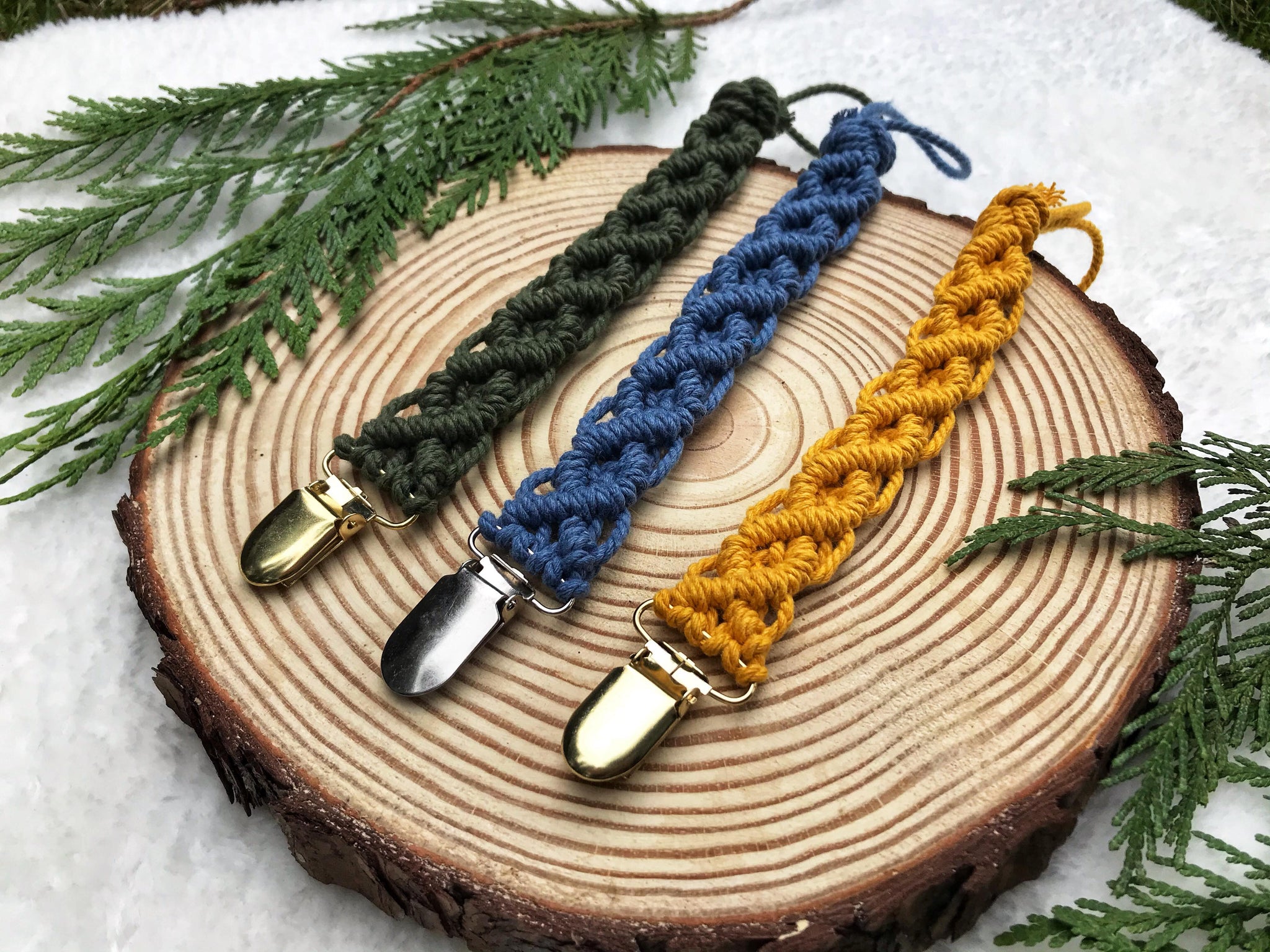 Paracord pacifier clips (greens)